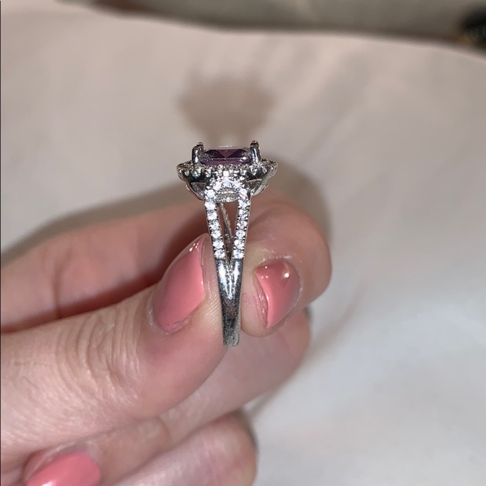 Ring - Picture 4 of 5